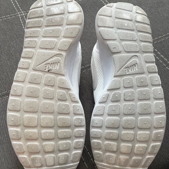 All White Roshe One - Picture 3 of 5